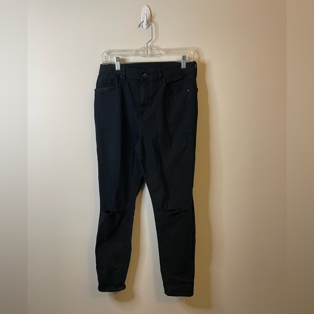 BDG Urban Outfitters Black Twig High Rise Distressed Knees Jeans